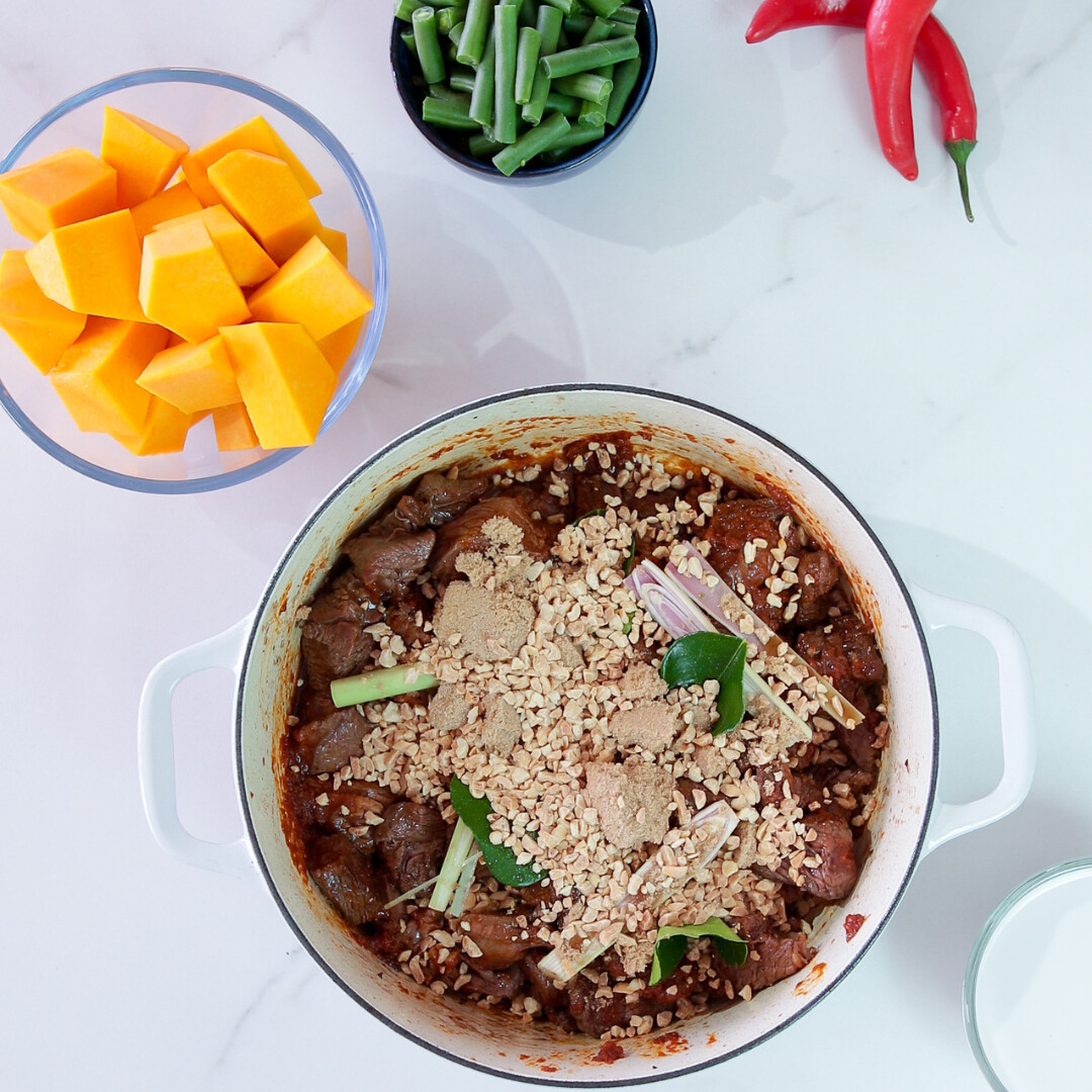 ONE POT THAI RED BEEF CURRY 